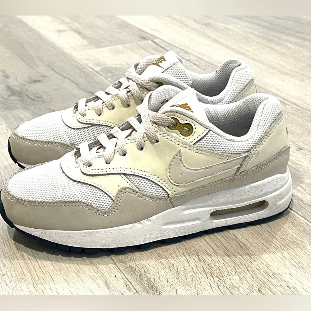 Nike Air Max 1 White Bronzine Barely Volt Size Big Kids 1.5